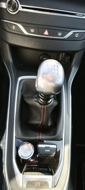 Peugeot 308 — 16