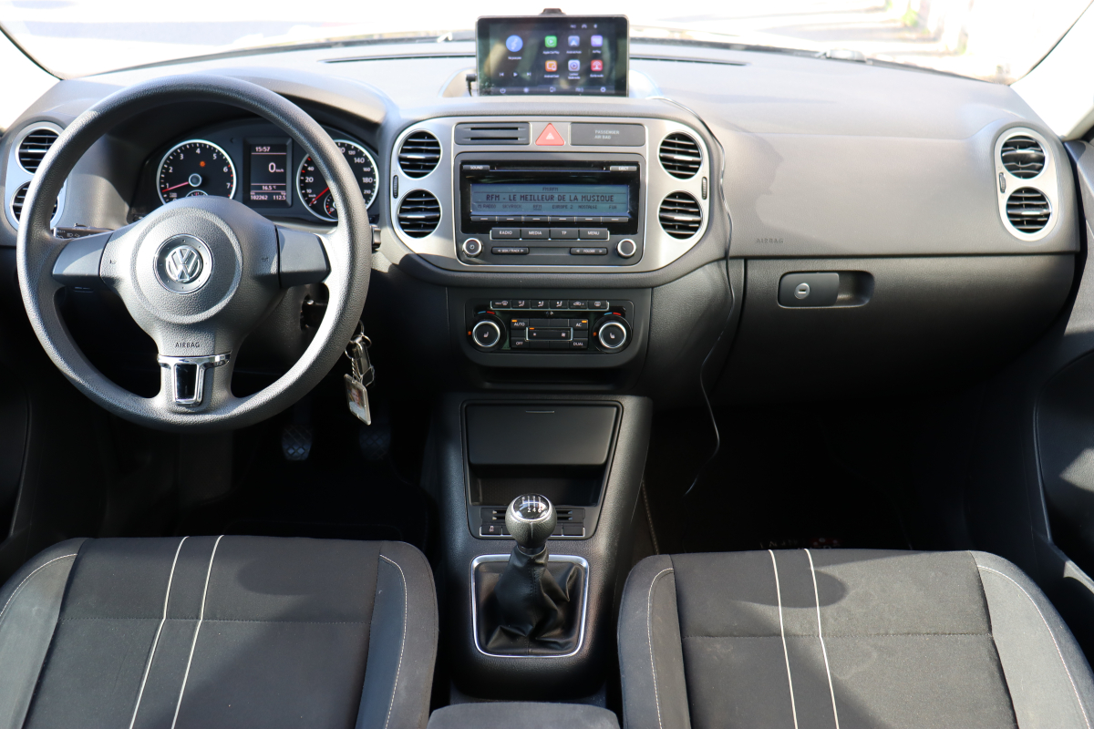 Volkswagen Tiguan — 13