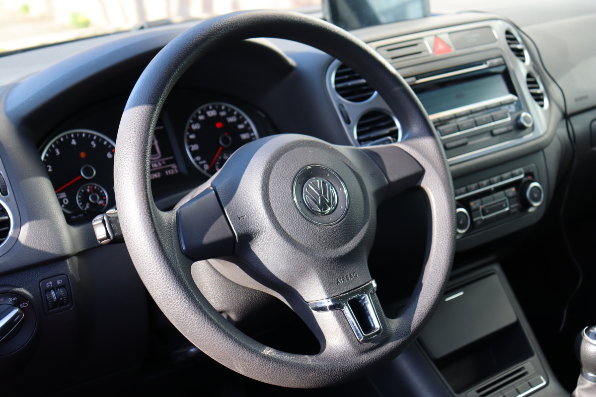 Volkswagen Tiguan — 23