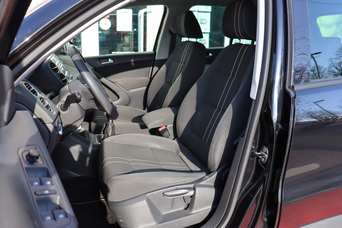 Volkswagen Tiguan — 24