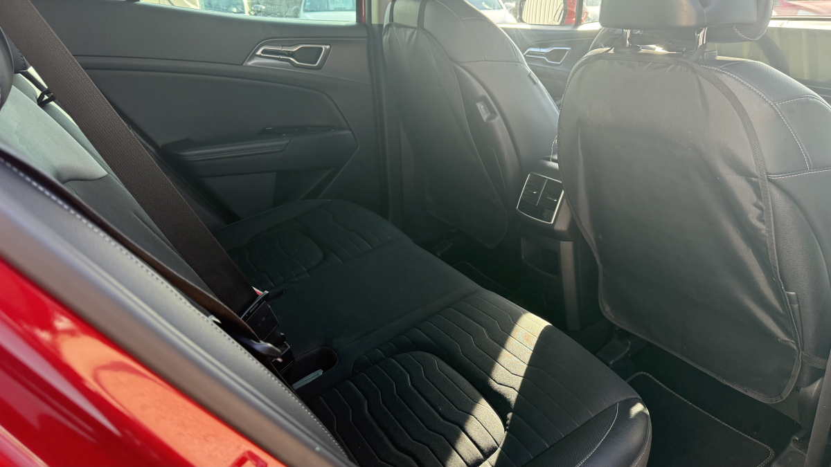 Kia Sportage — 14