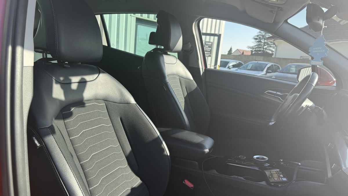 Kia Sportage — 12