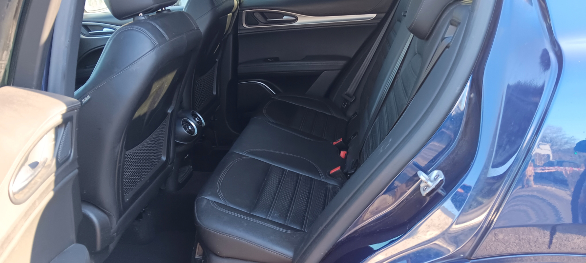 Alfa Romeo STELVIO — 14
