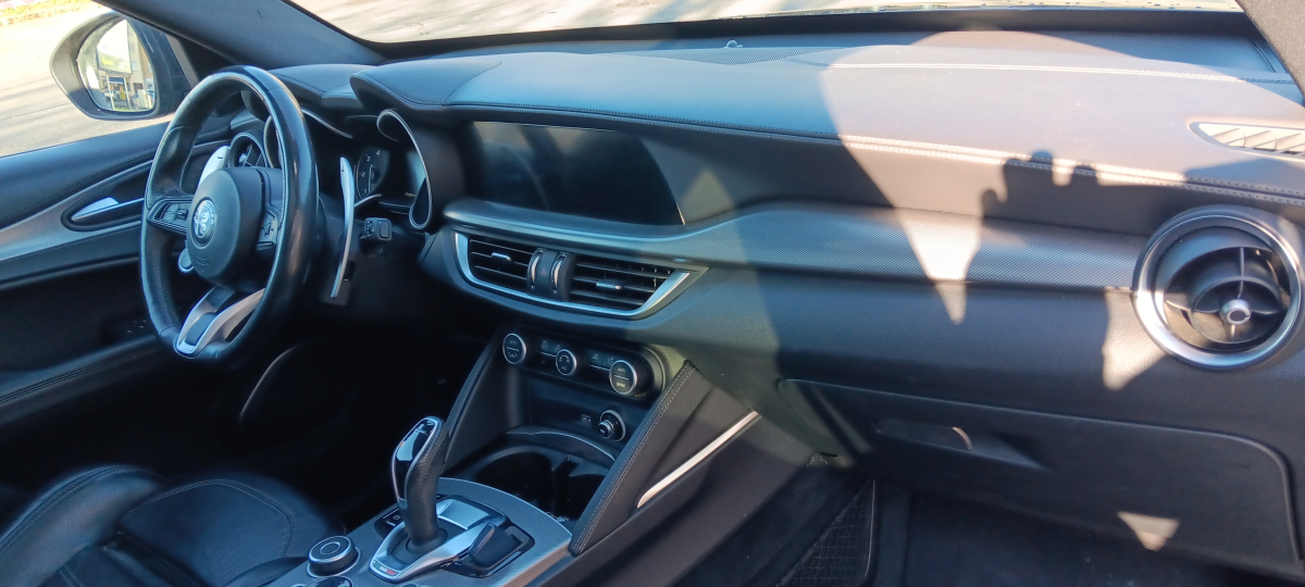 Alfa Romeo STELVIO — 10
