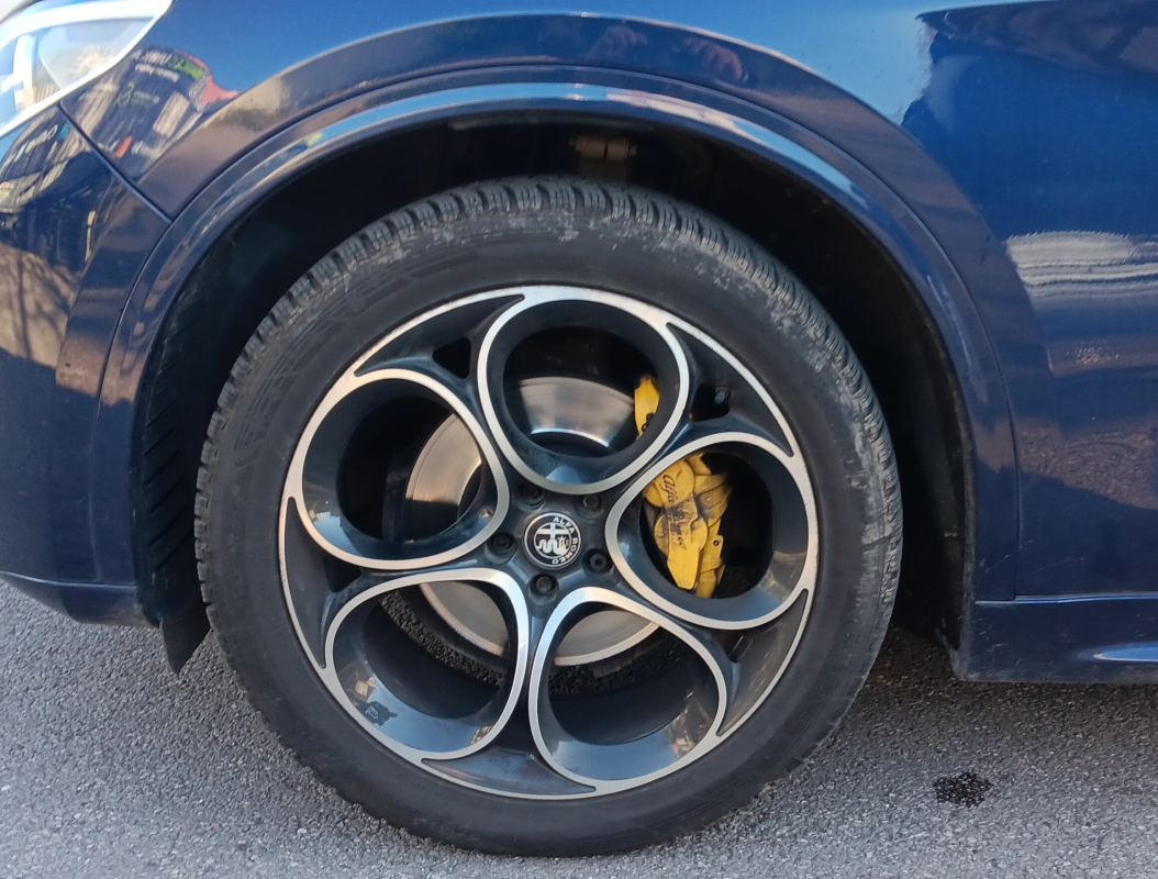 Alfa Romeo STELVIO — 25