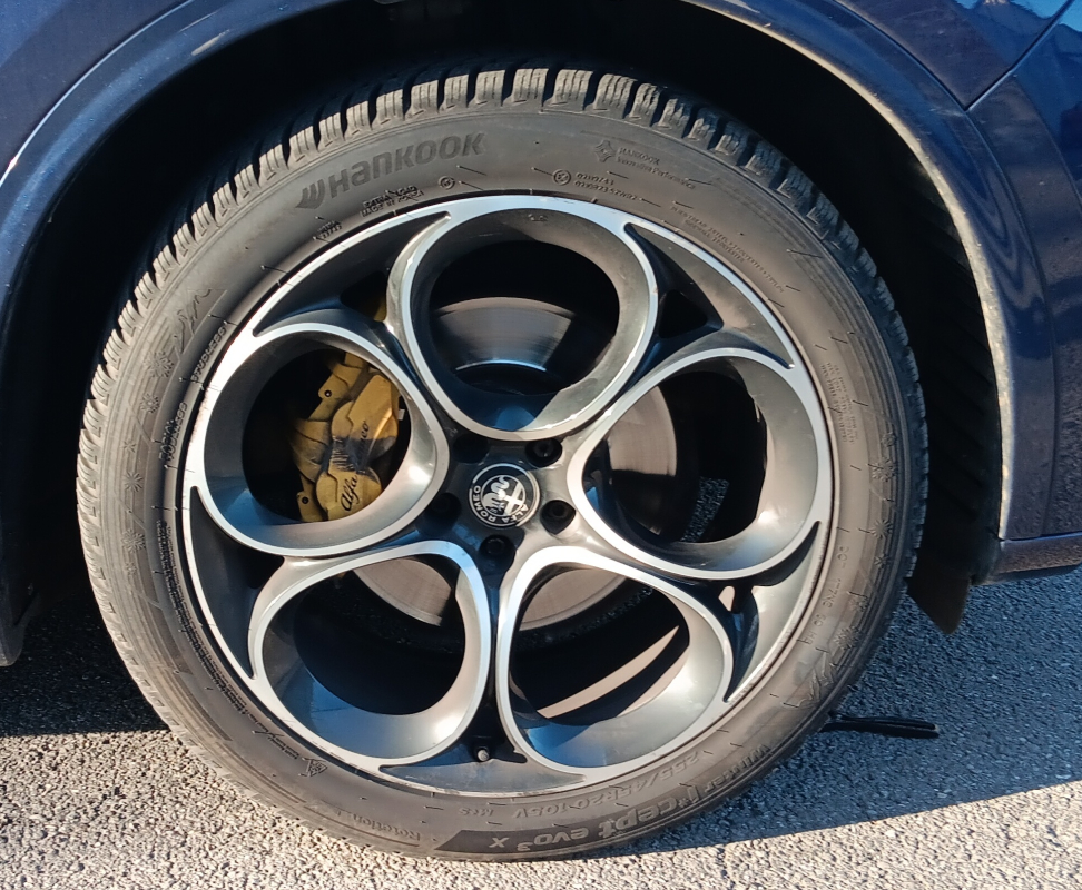 Alfa Romeo STELVIO — 28