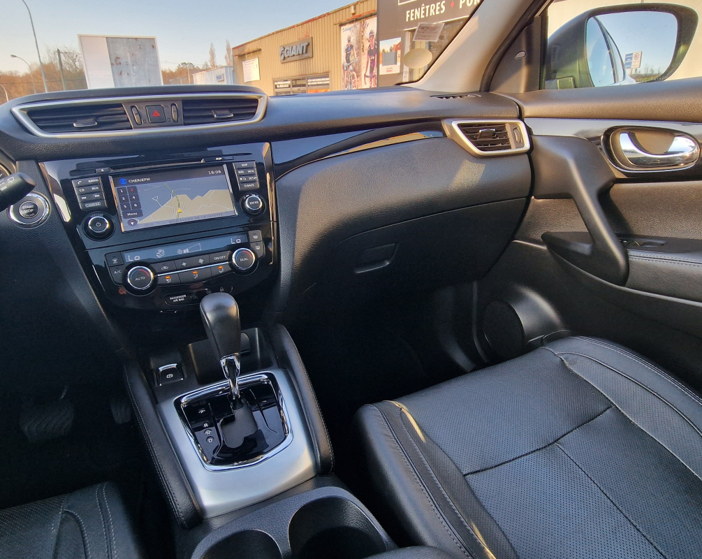 Nissan Qashqai — 16