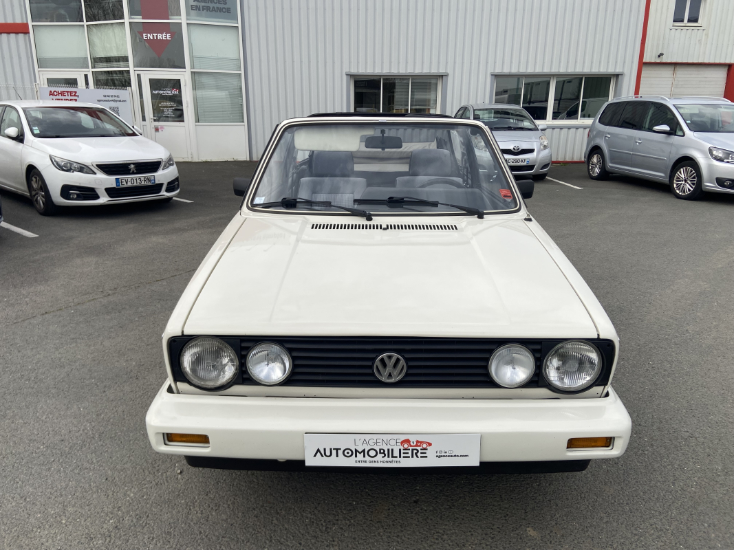 Volkswagen Golf — 3