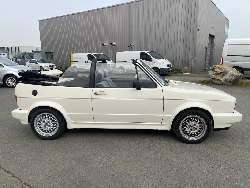 Volkswagen Golf — 5