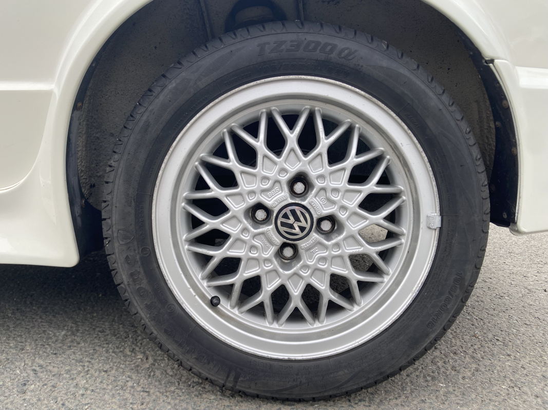 Volkswagen Golf — 29