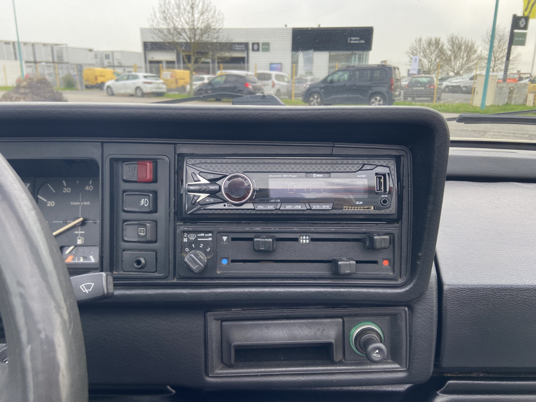 Volkswagen Golf — 21