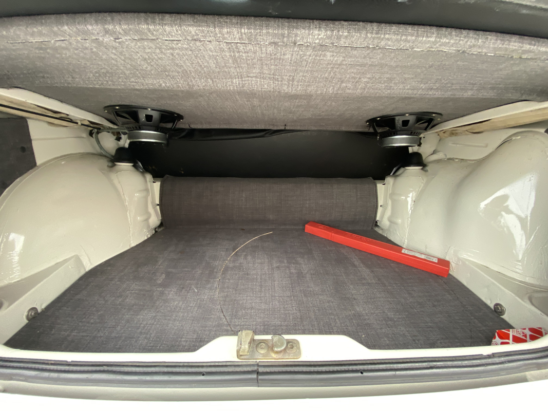 Volkswagen Golf — 24