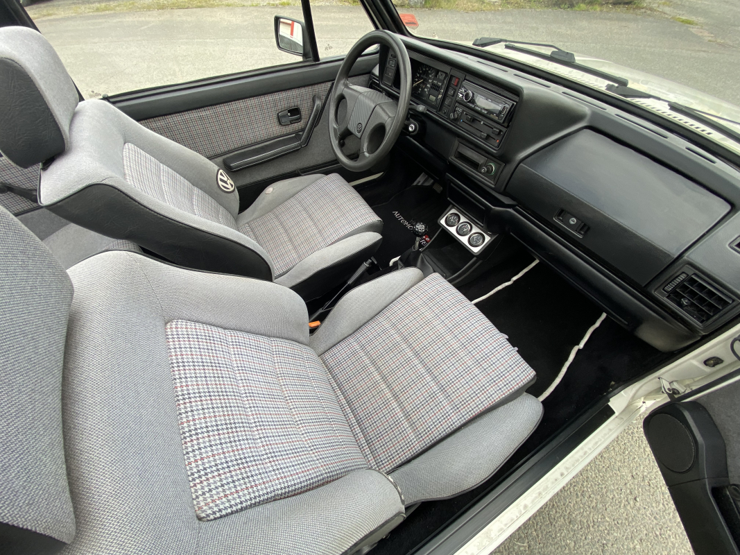 Volkswagen Golf — 14