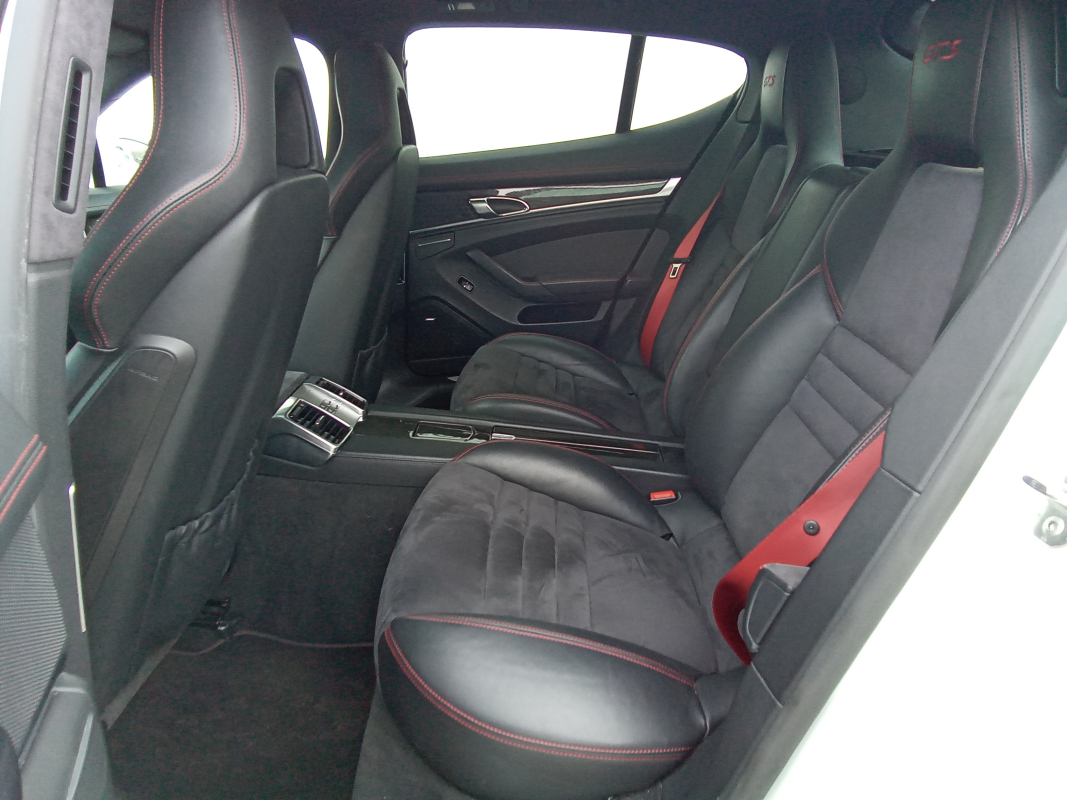 Porsche Panamera — 18