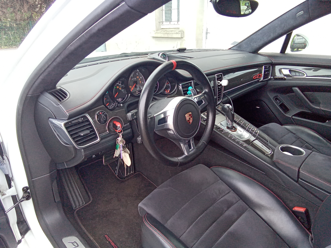 Porsche Panamera — 8