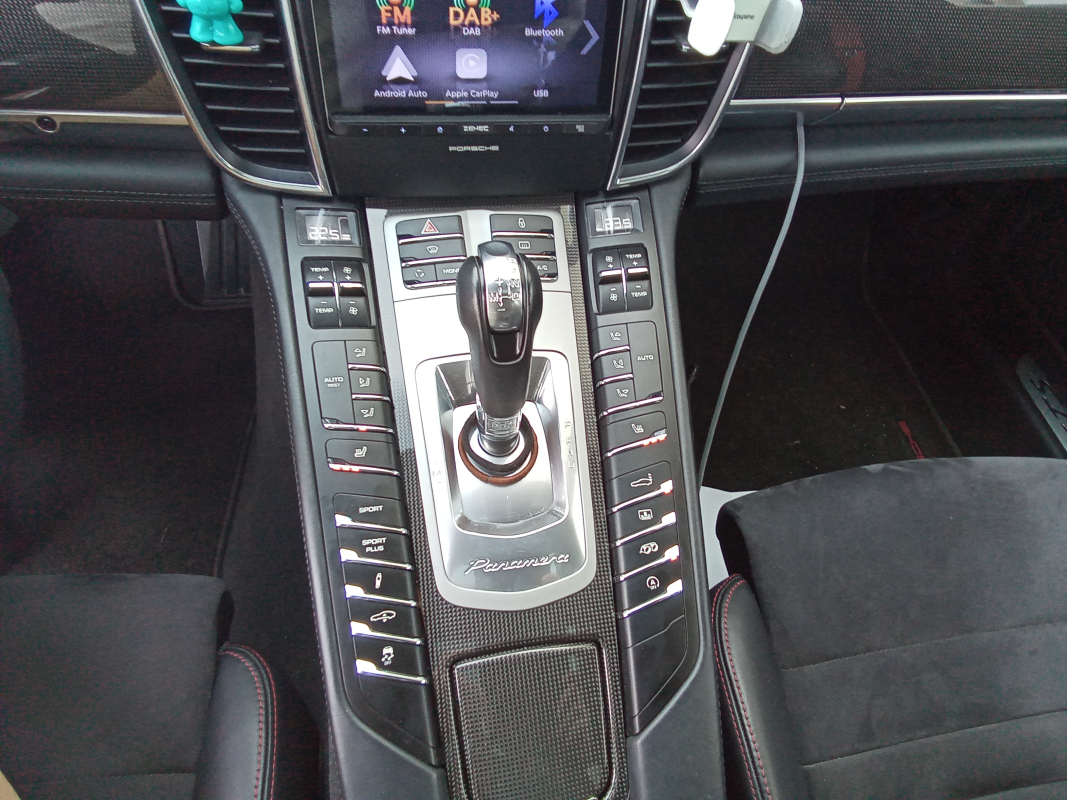 Porsche Panamera — 28