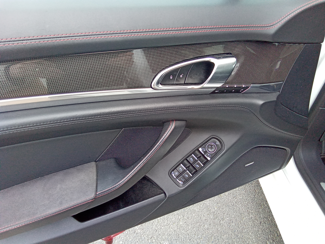 Porsche Panamera — 32