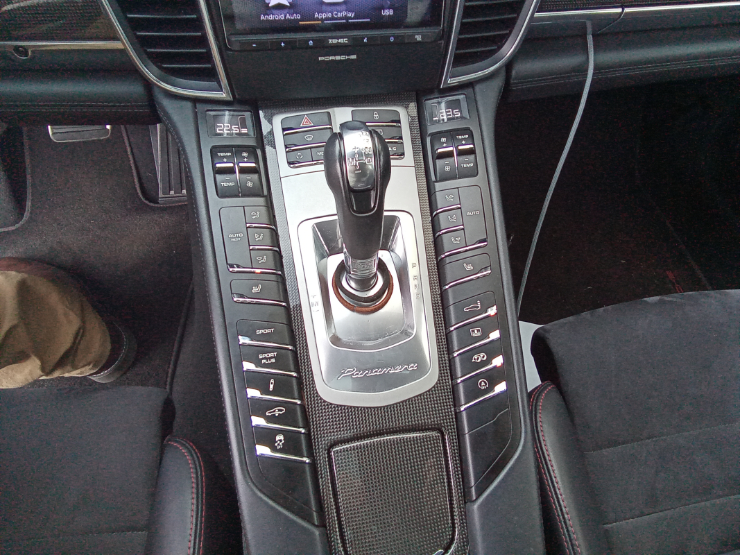 Porsche Panamera — 14