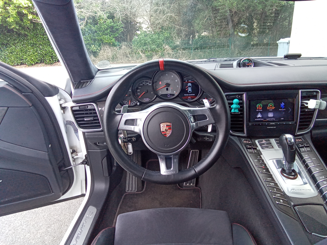 Porsche Panamera — 34