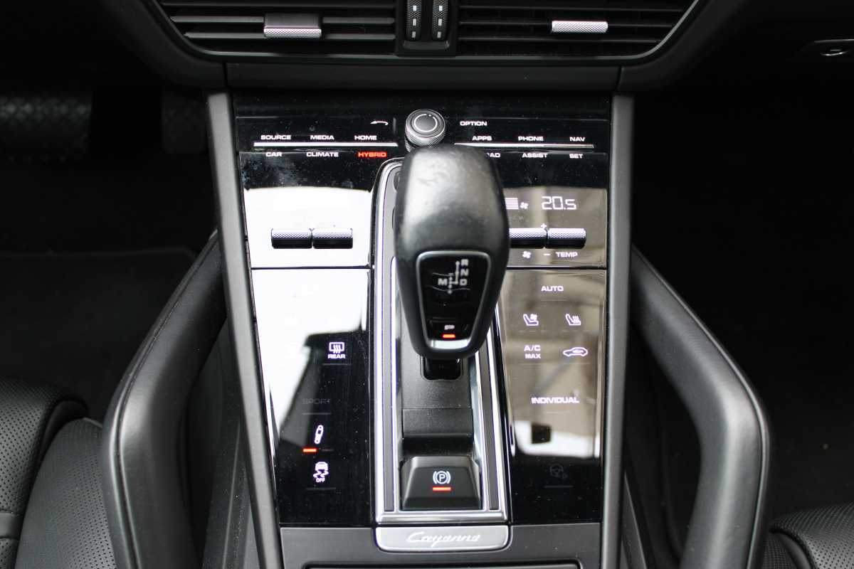 Porsche Cayenne — 21