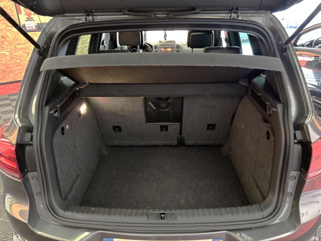 Volkswagen Tiguan — 7