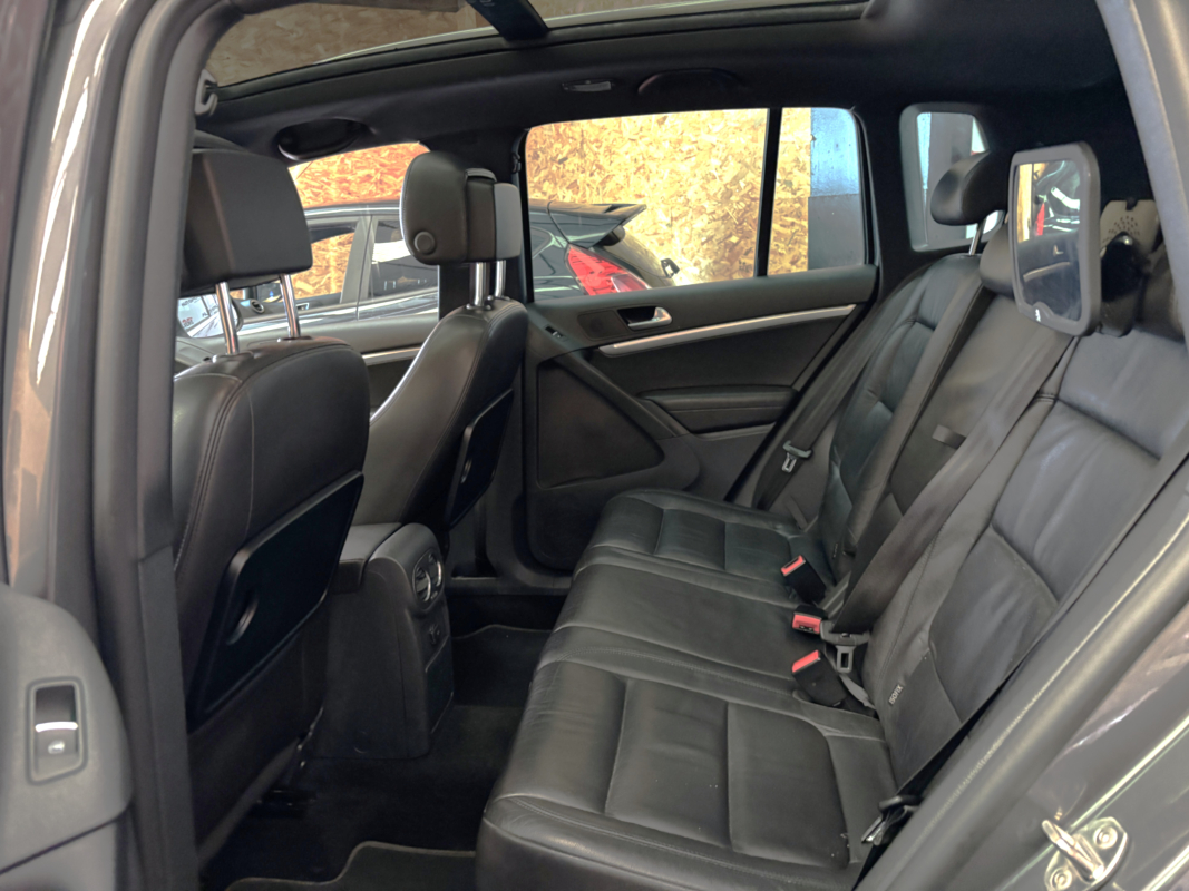 Volkswagen Tiguan — 17