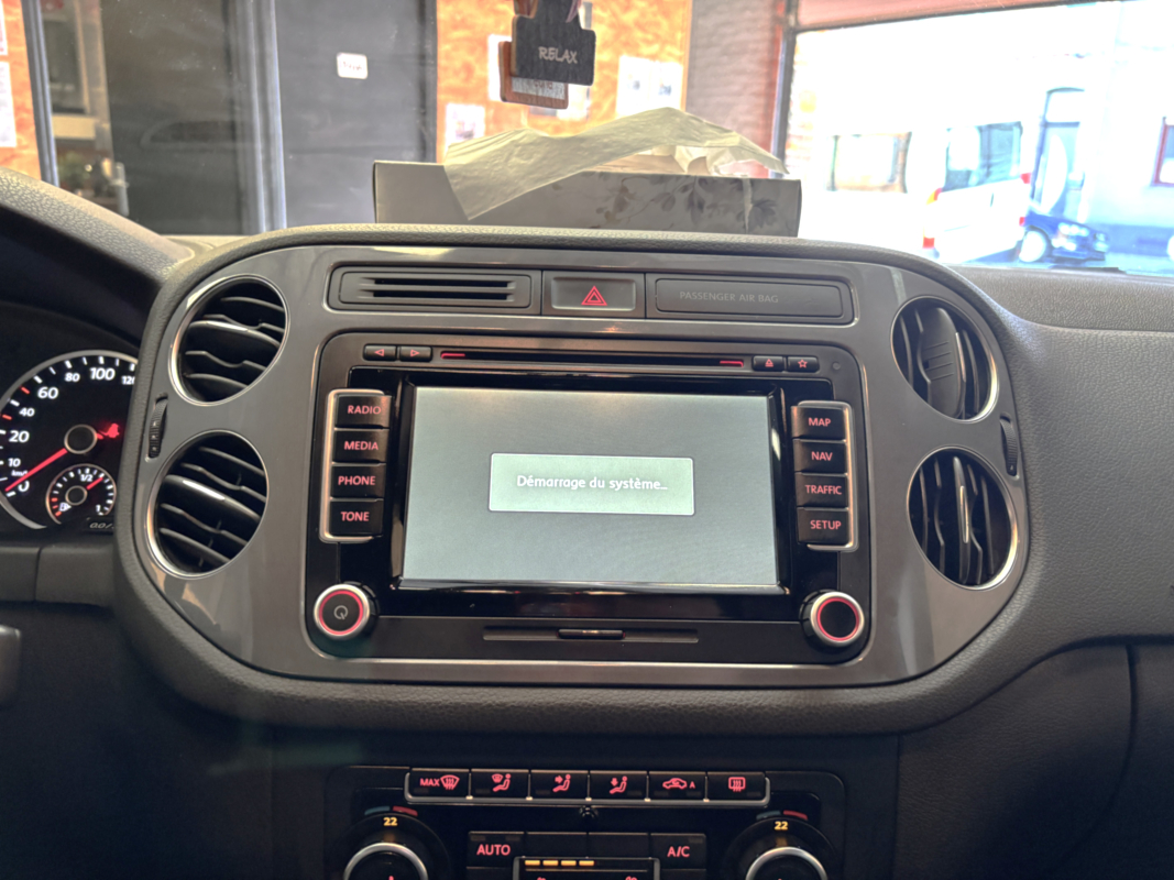 Volkswagen Tiguan — 22
