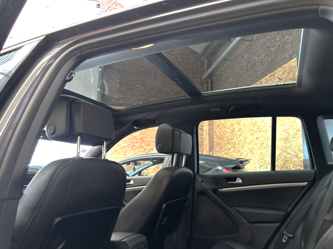 Volkswagen Tiguan — 23