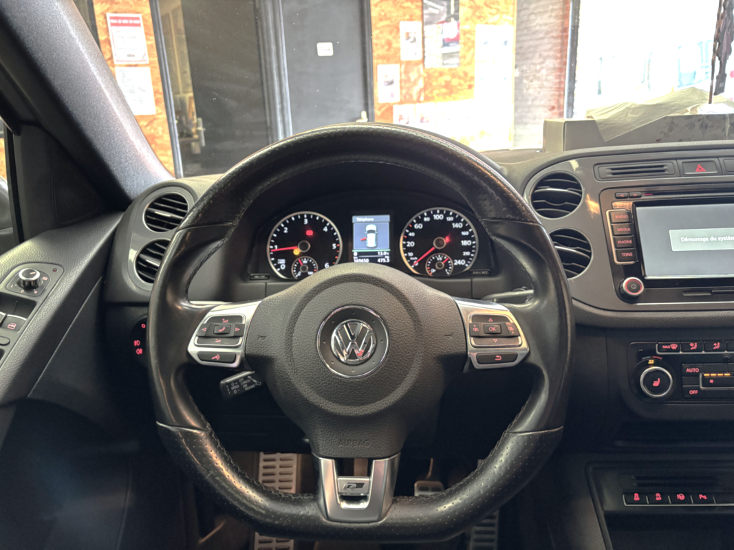Volkswagen Tiguan — 20