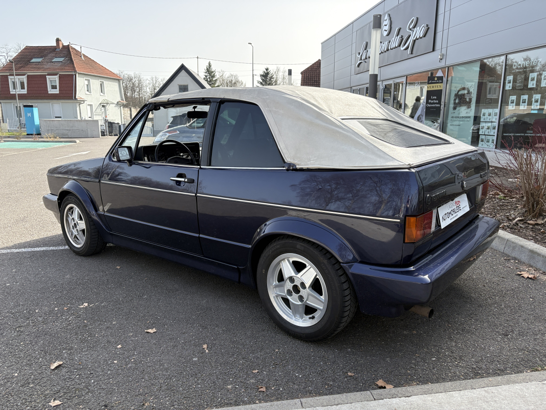 Volkswagen Golf — 4