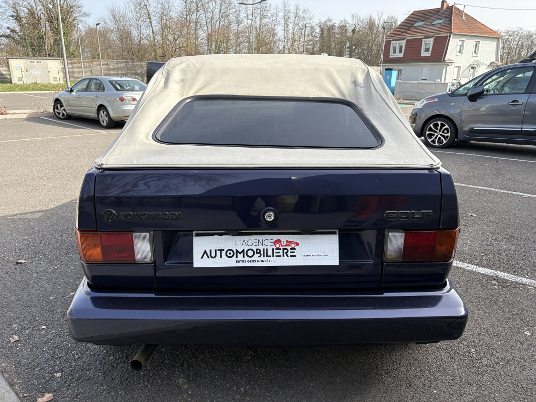 Volkswagen Golf — 5