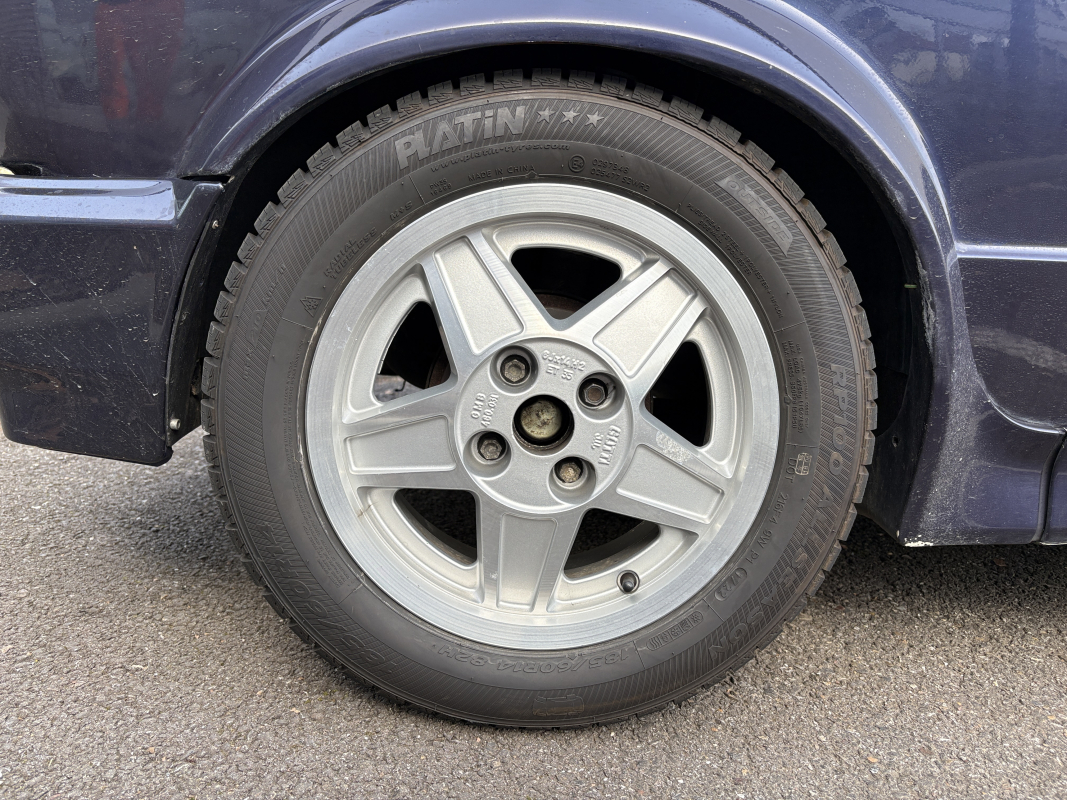 Volkswagen Golf — 22