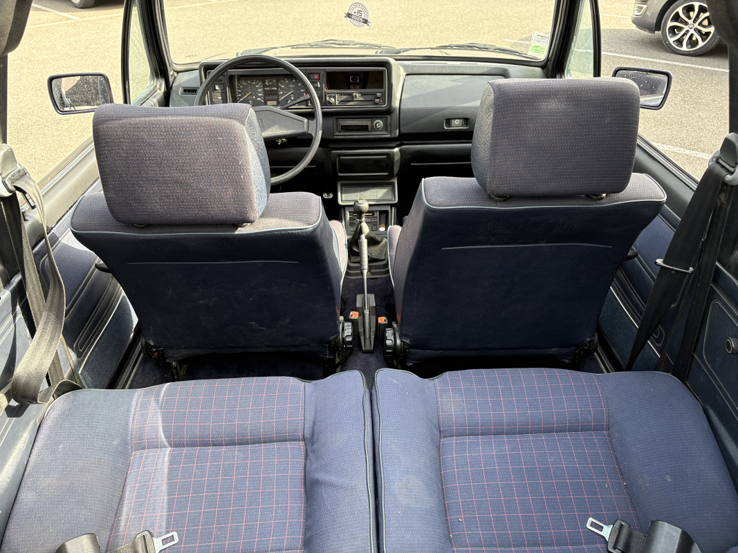 Volkswagen Golf — 17