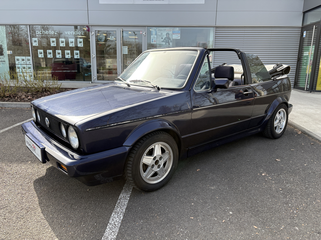 Volkswagen Golf — 2
