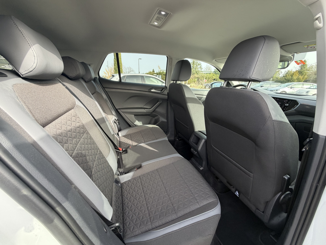 Volkswagen T-Cross — 11