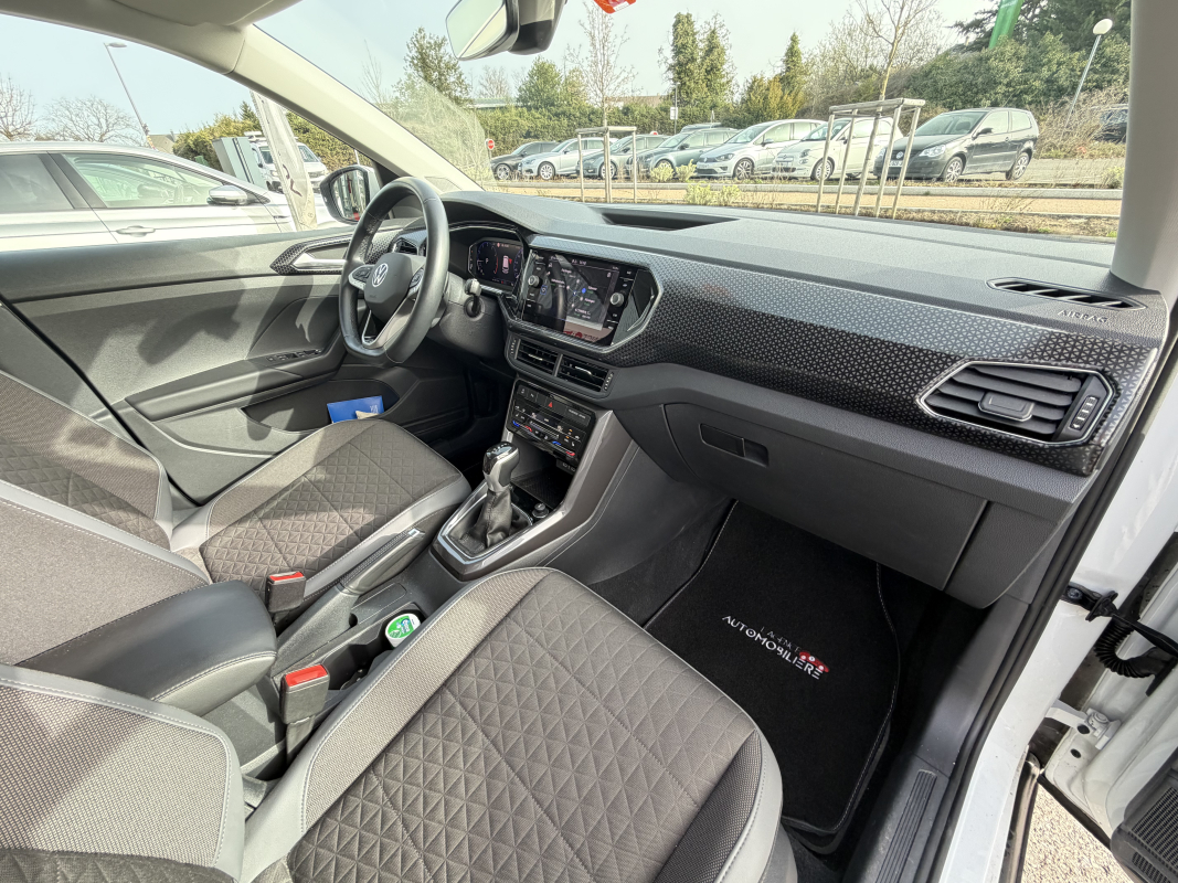 Volkswagen T-Cross — 9