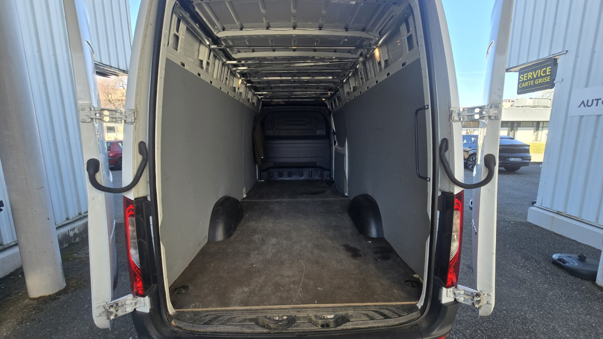 Mercedes Sprinter — 20