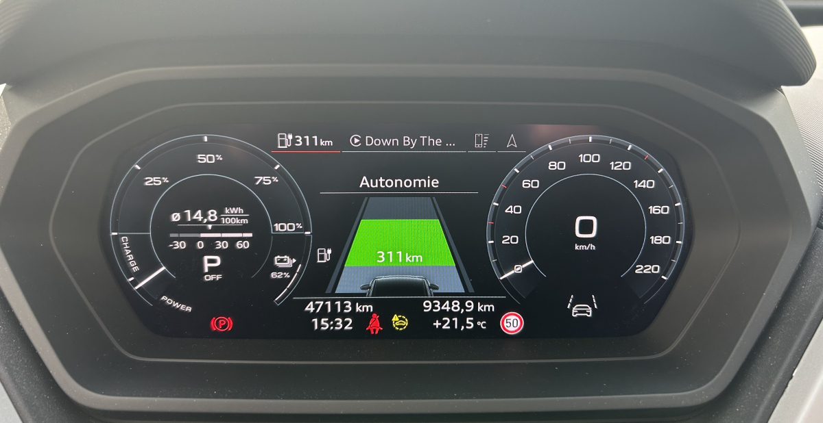 Audi Q4 — 18