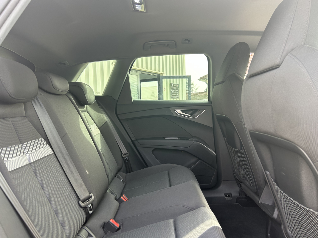 Audi Q4 — 27