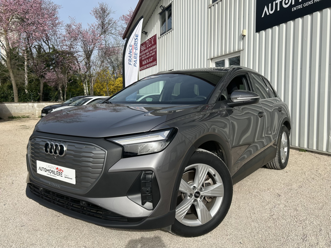 Audi Q4 — 3