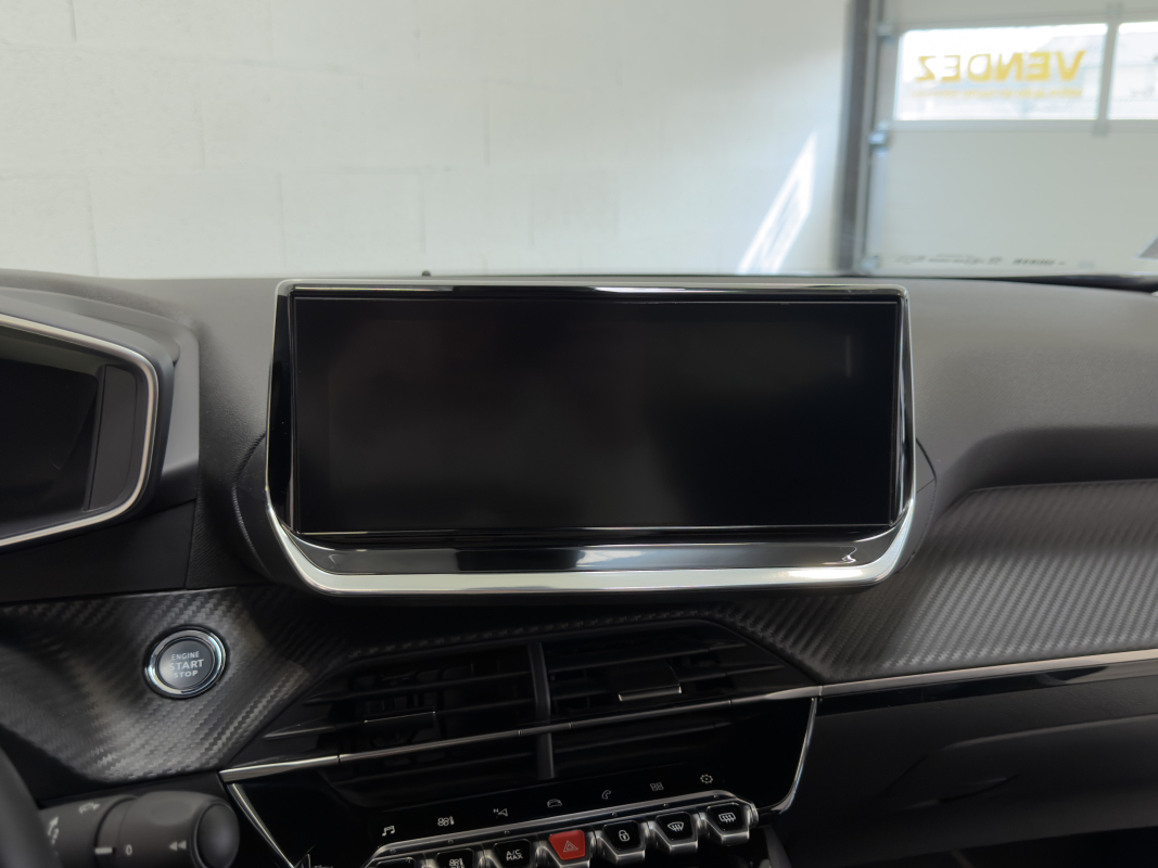 Peugeot 2008 — 20