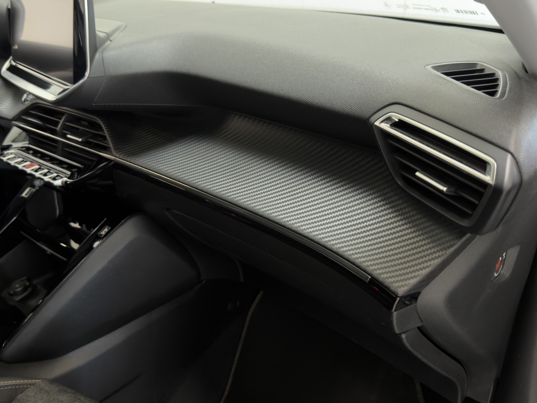 Peugeot 2008 — 16
