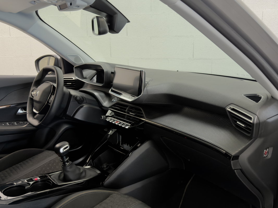Peugeot 2008 — 15