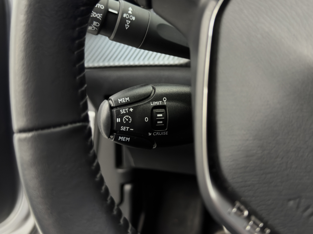 Peugeot 2008 — 18