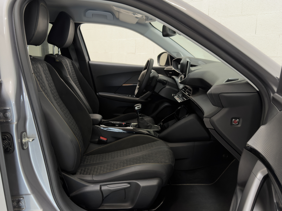 Peugeot 2008 — 11