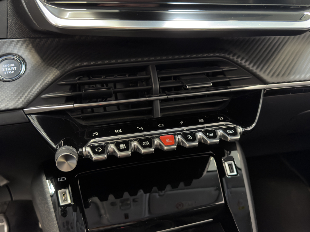 Peugeot 2008 — 23
