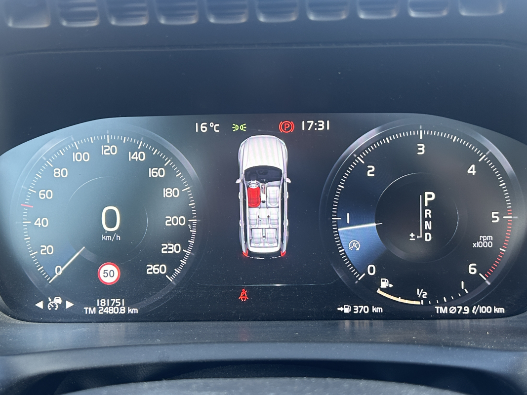 Volvo XC90 — 18