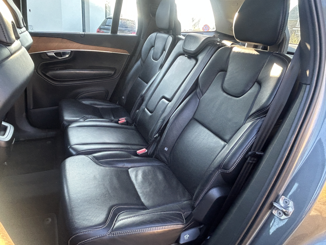 Volvo XC90 — 13