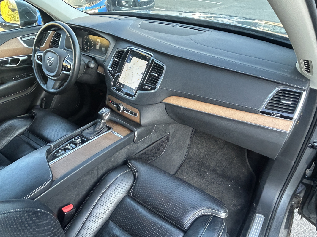 Volvo XC90 — 11