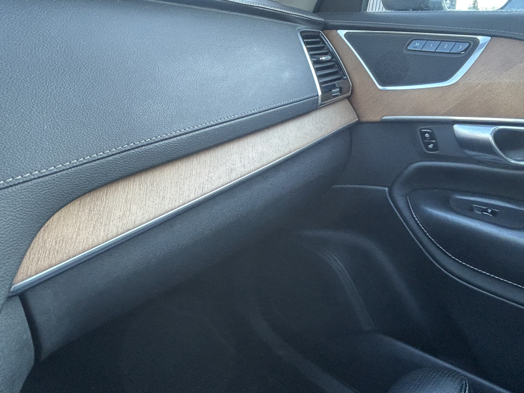 Volvo XC90 — 22